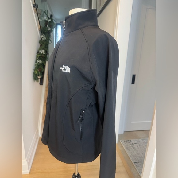 The North Face Women’s Shell Jacket with Zip Pockets XXL - Picture 5 of 12